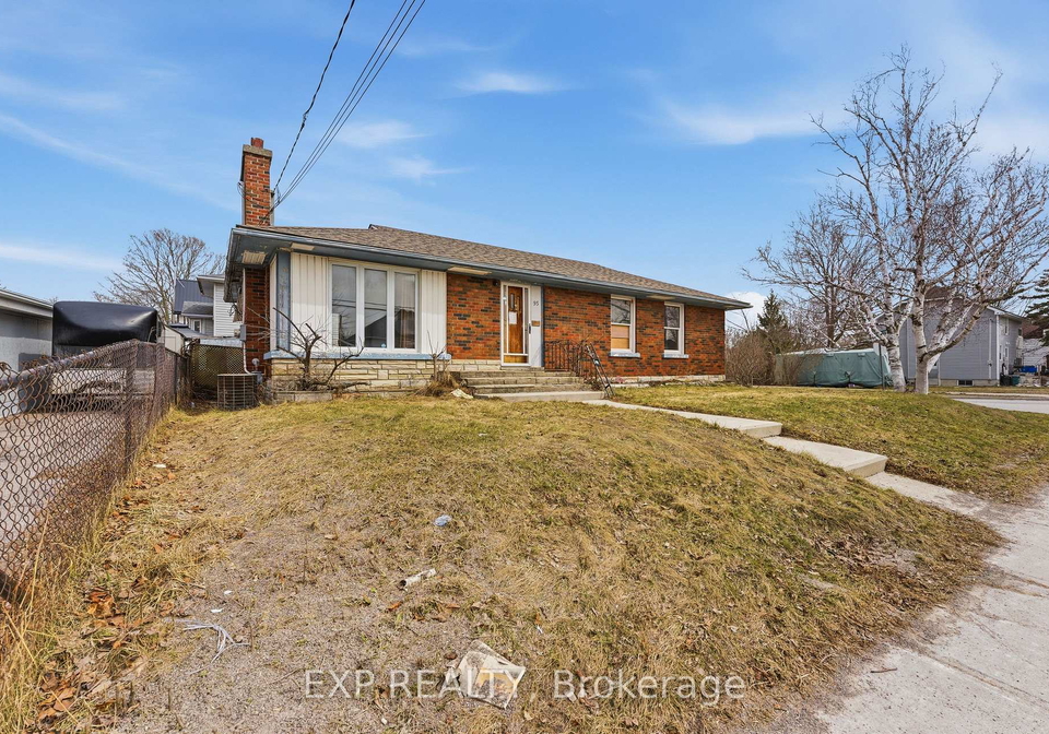 95-west-street-quinte-west-ontario-x12940096