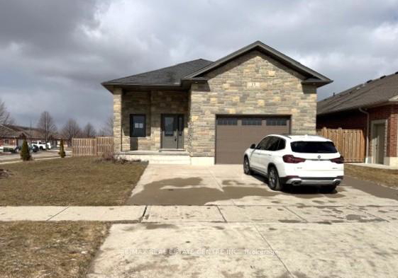 13-forbes-crescent-north-perth-ontario-x12940104