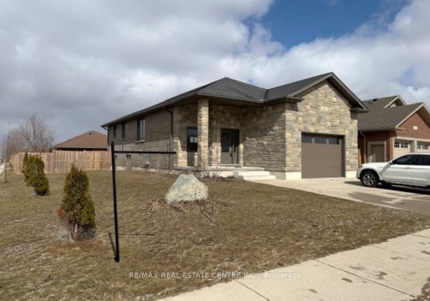 13-forbes-crescent-north-perth-ontario-x12940104