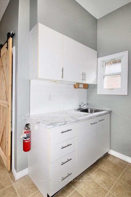 176-emery-street-e-london-south-ontario-x12940344