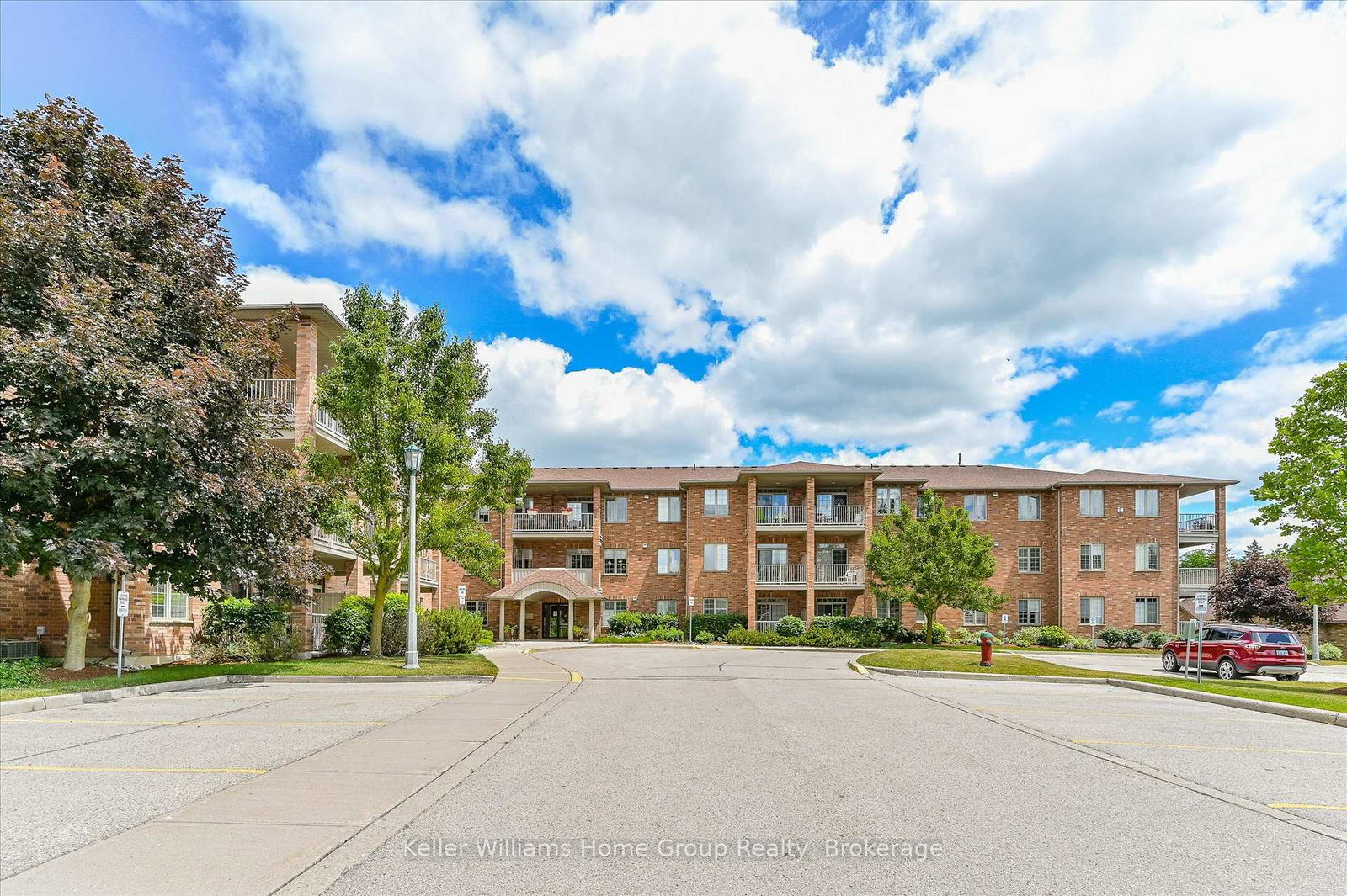 20-station-square-centre-wellington-ontario-x12940364