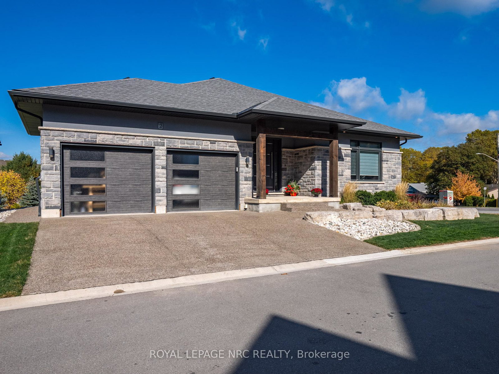 2-fedorkow-lane-niagara-on-the-lake-ontario-x12940376