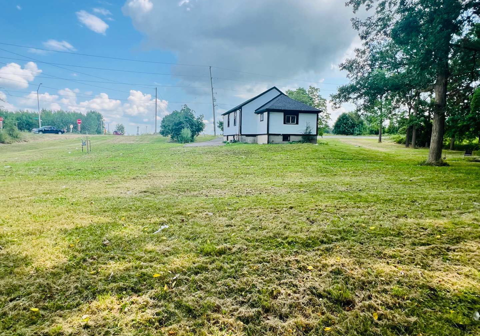4509-white-oak-road-london-south-ontario-x12940622