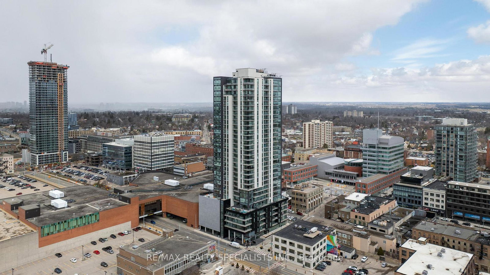 60-charles-st-w-street-kitchener-ontario-x12940670