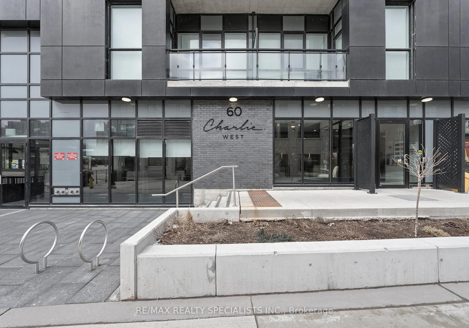 60-charles-st-w-street-kitchener-ontario-x12940670