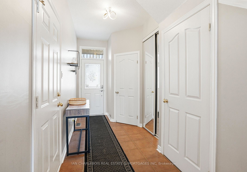 907-markwick-crescent-ottawa-ontario-x12940686