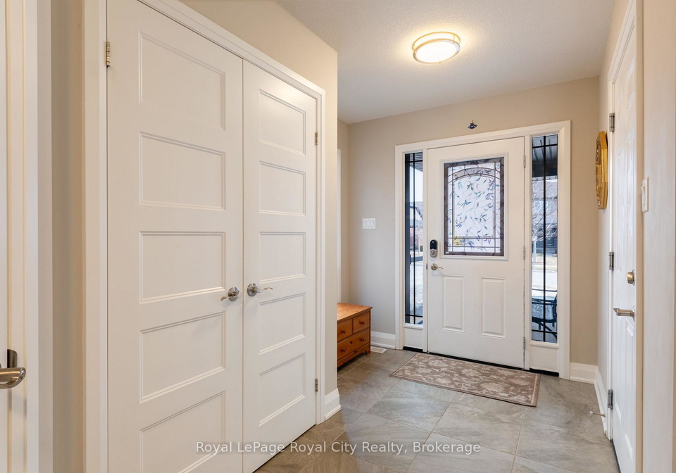 65-aberdeen-street-centre-wellington-ontario-x12940896