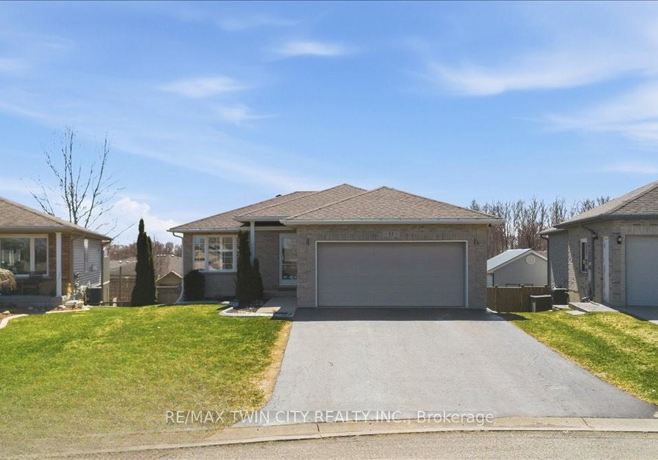 11-feltz-drive-ingersoll-ontario-x12941000