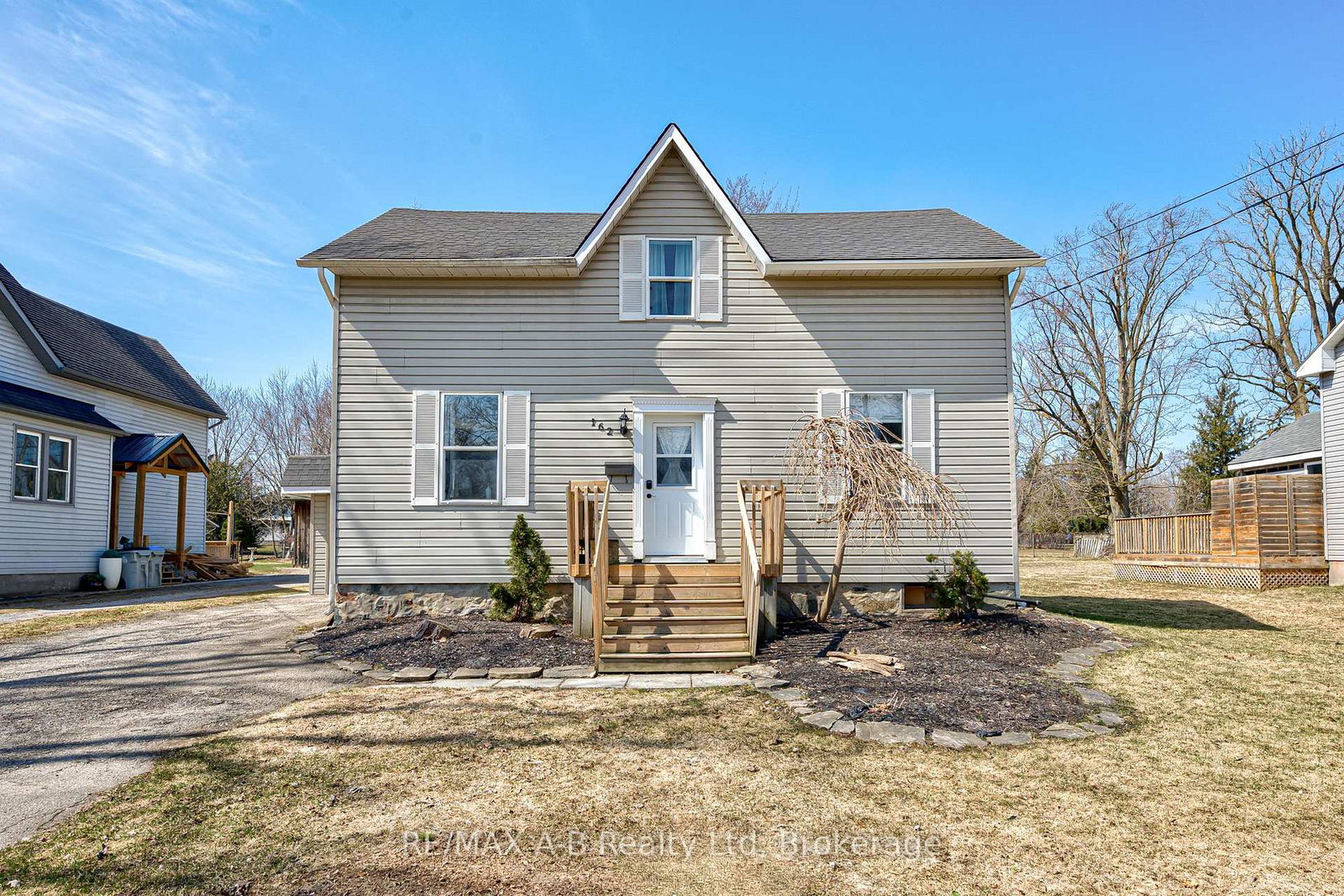 162-st-andrews-street-west-perth-ontario-x12941024