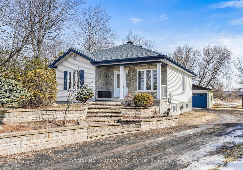 1521-county-4-road-champlain-ontario-x12941084