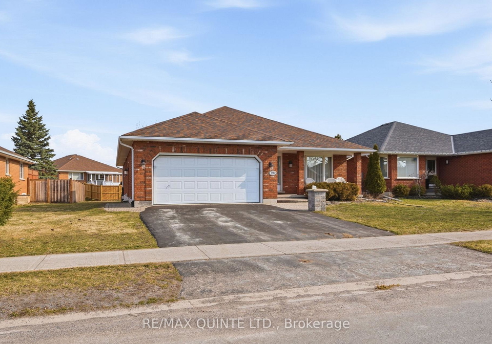 20-sumac-terrace-belleville-ontario-x12941314