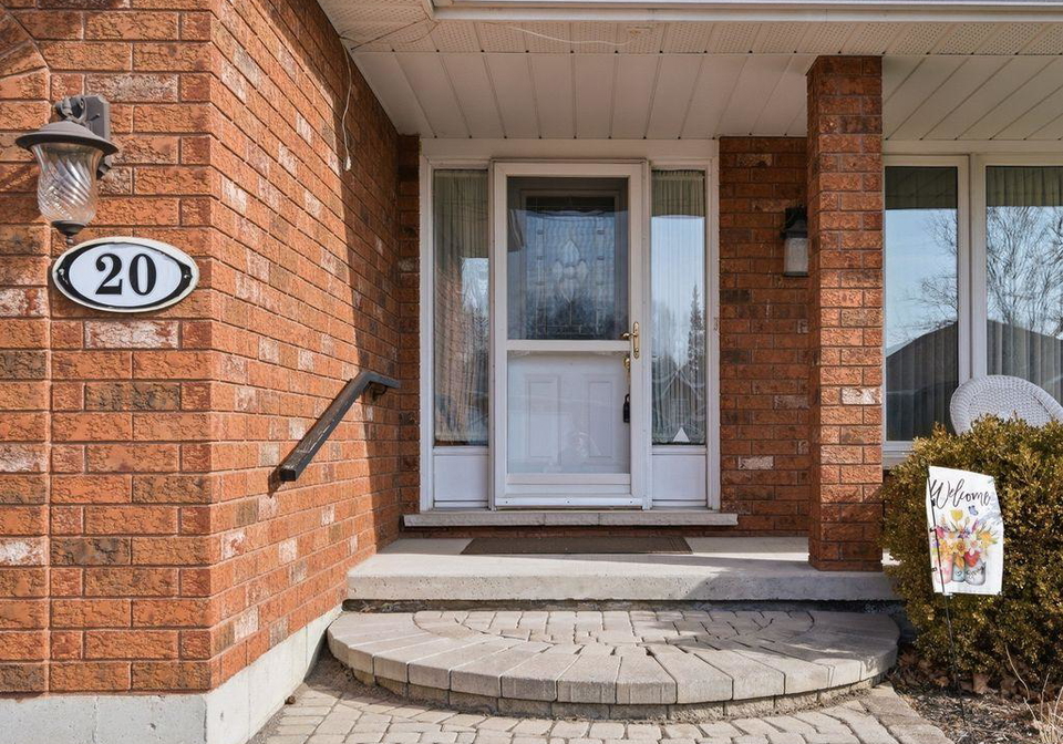 20-sumac-terrace-belleville-ontario-x12941314