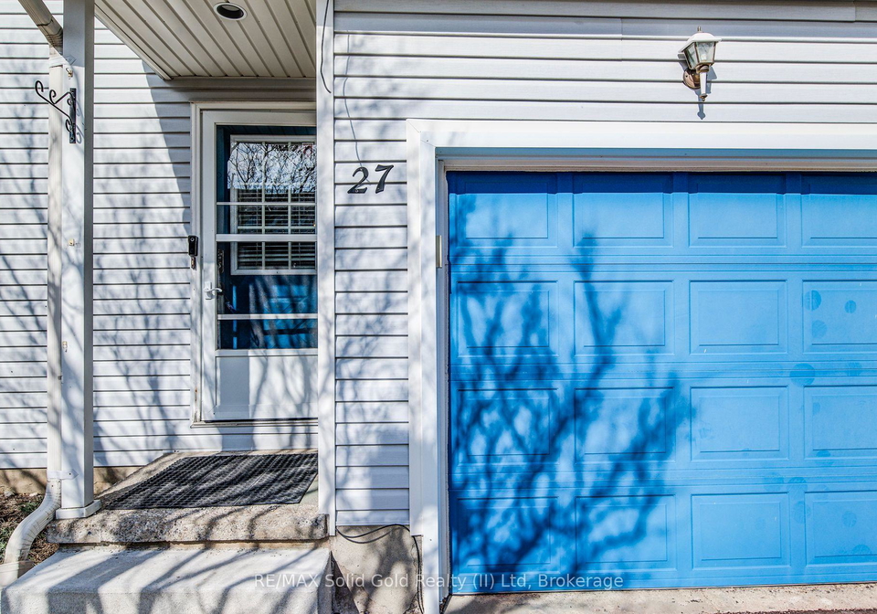 90-mooregate-crescent-kitchener-ontario-x12942570