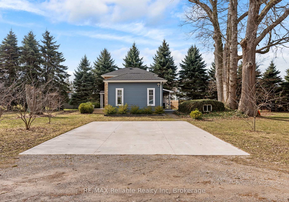 77419a-bluewater-highway-central-huron-ontario-x12942870