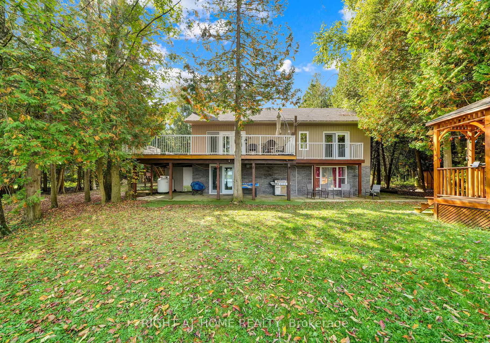 135-browns-lane-georgian-bluffs-ontario-x12942898