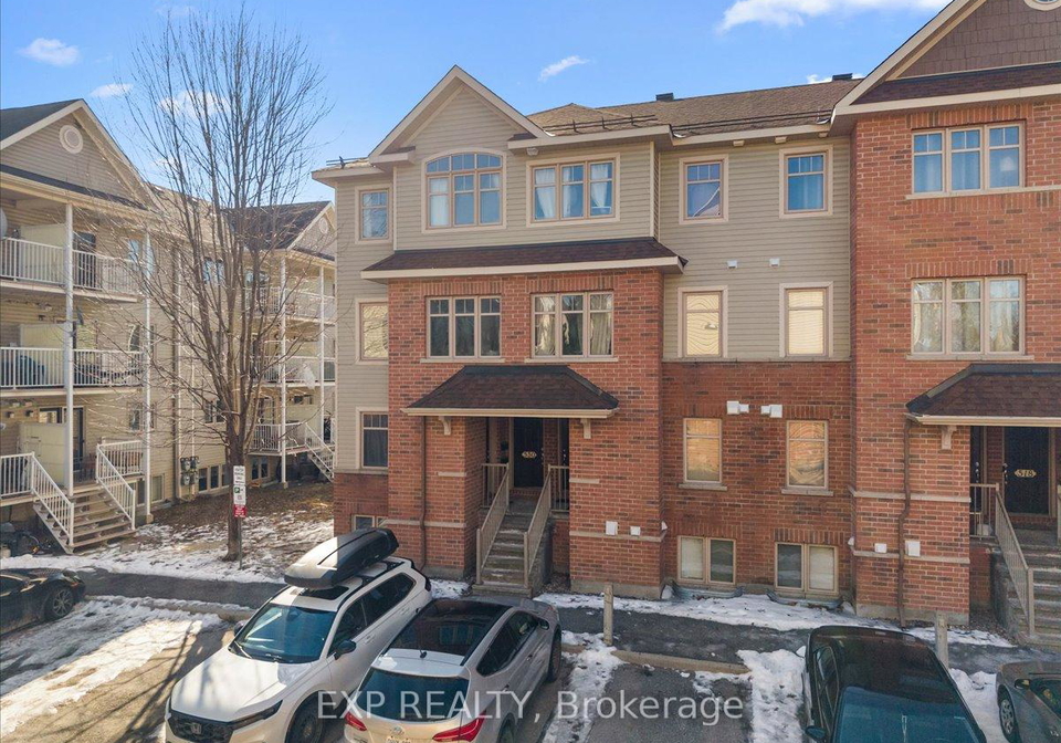 528-reardon-private-ottawa-ontario-x12942970