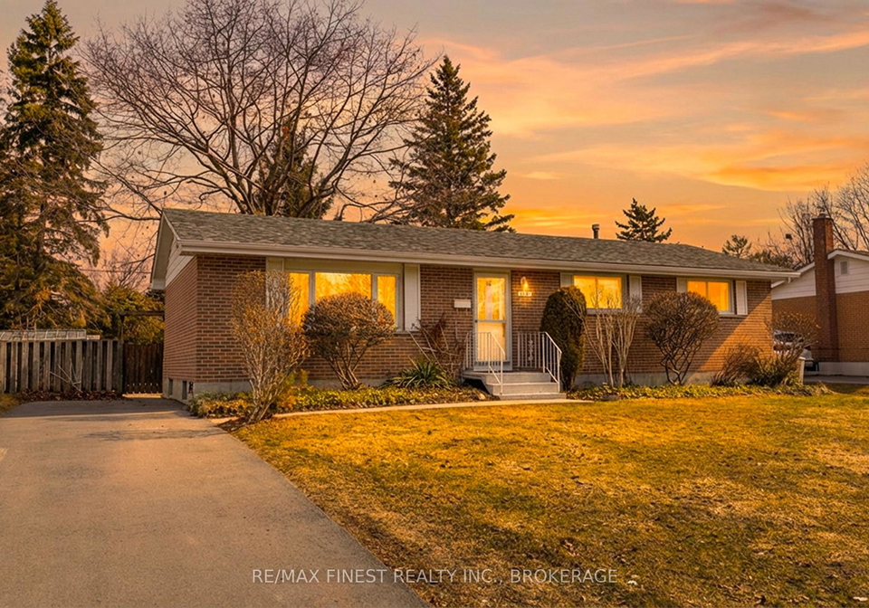 1076-lincoln-drive-kingston-ontario-x12943052