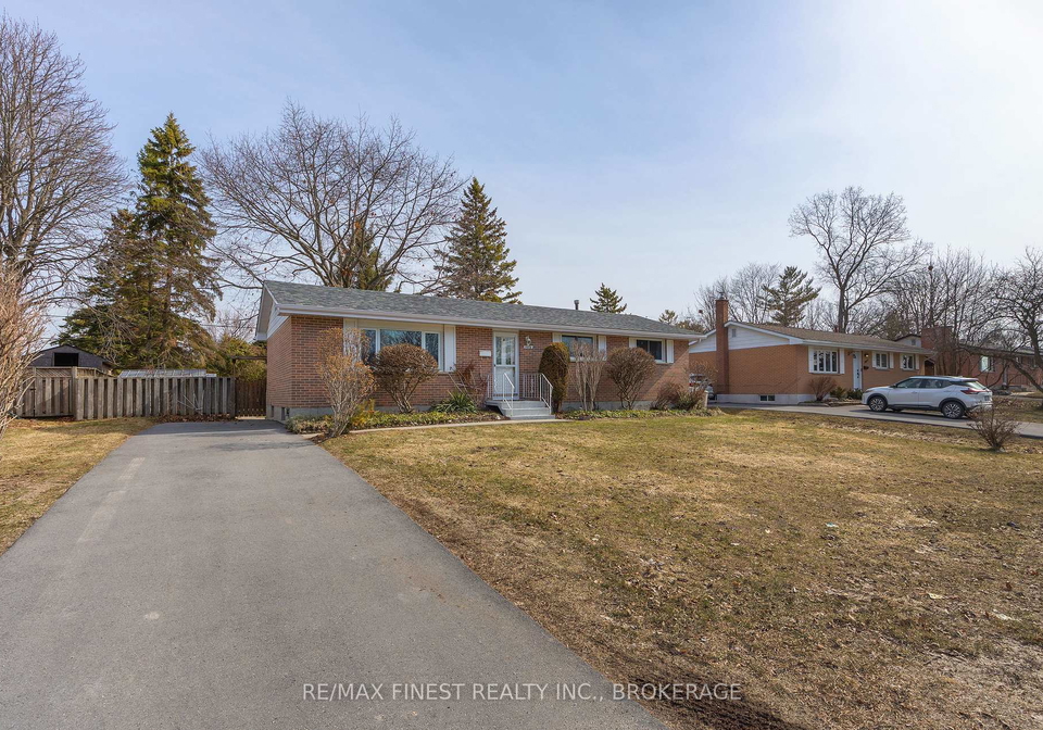 1076-lincoln-drive-kingston-ontario-x12943052