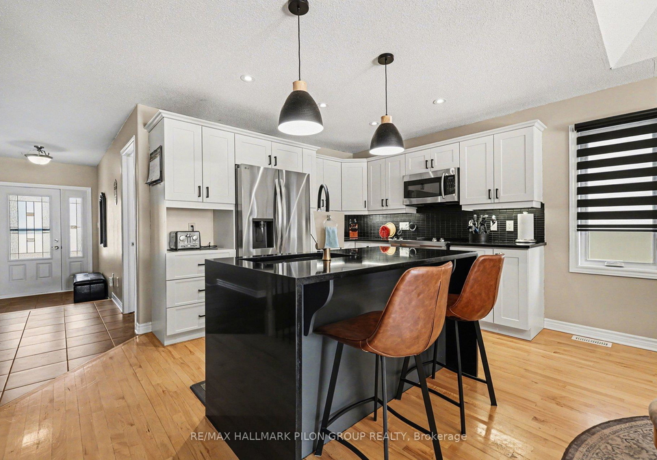 18-abbey-crescent-russell-ontario-x12943124
