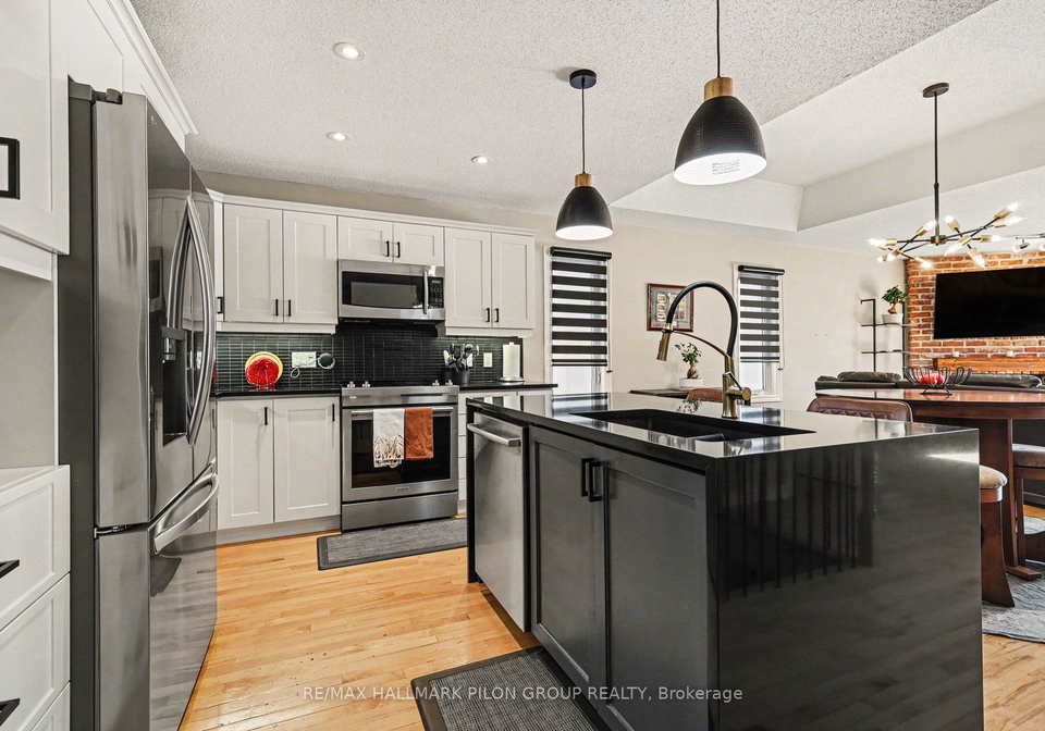 18-abbey-crescent-russell-ontario-x12943124