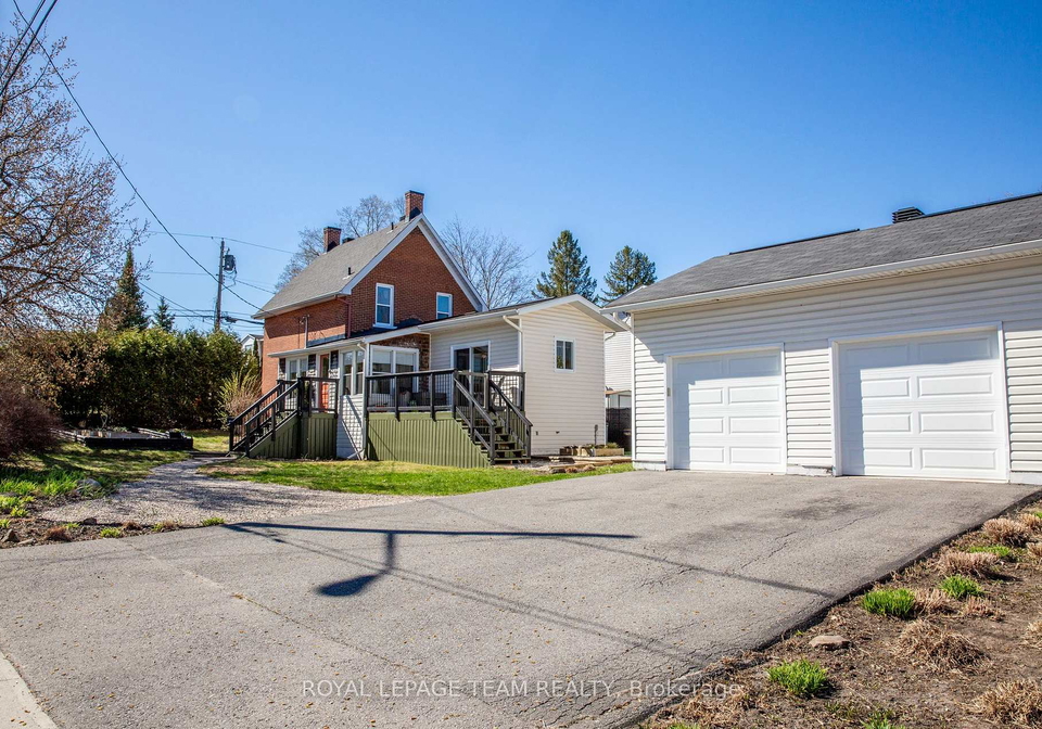 238-park-avenue-carleton-place-ontario-x12943398