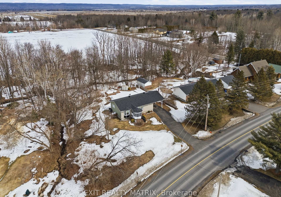2011-sandy-hill-road-champlain-ontario-x12943444