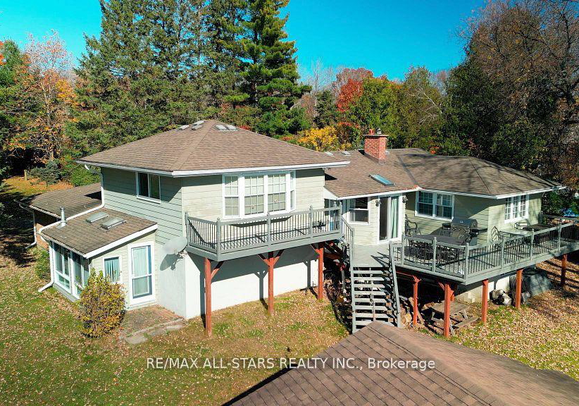 11-fire-94a-route-trent-lakes-ontario-x12943572