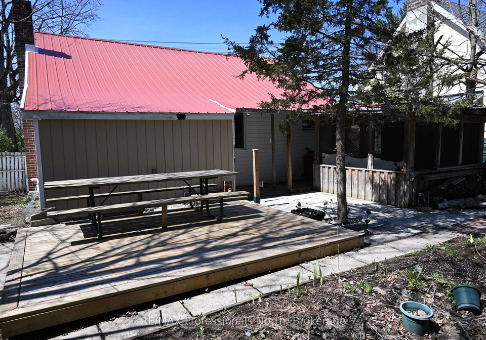 330-john-street-s-gravenhurst-ontario-x12943600
