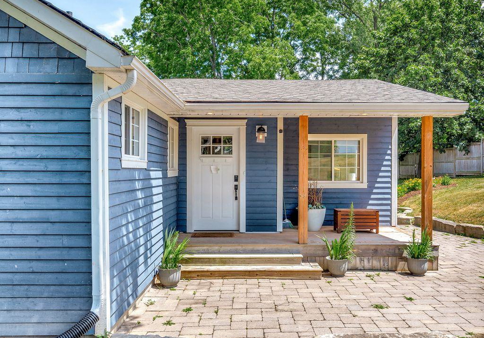 14-eastern-avenue-prince-edward-county-ontario-x12943836