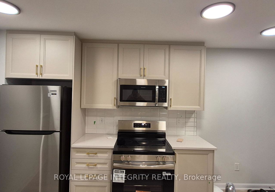 40glenroy-gilbert-drive-ottawa-ontario-x12943952