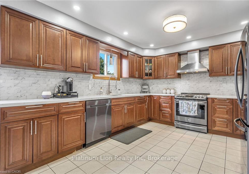 51-seaton-place-drive-hamilton-ontario-x12944658