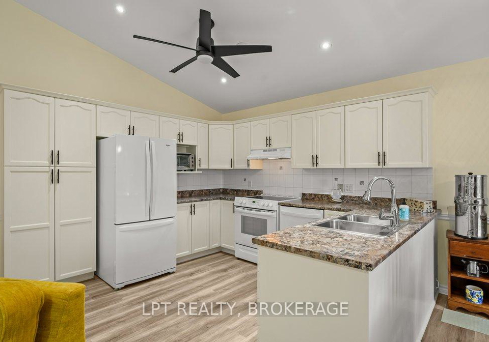 11-wilfred-crescent-e-kingston-ontario-x12944732