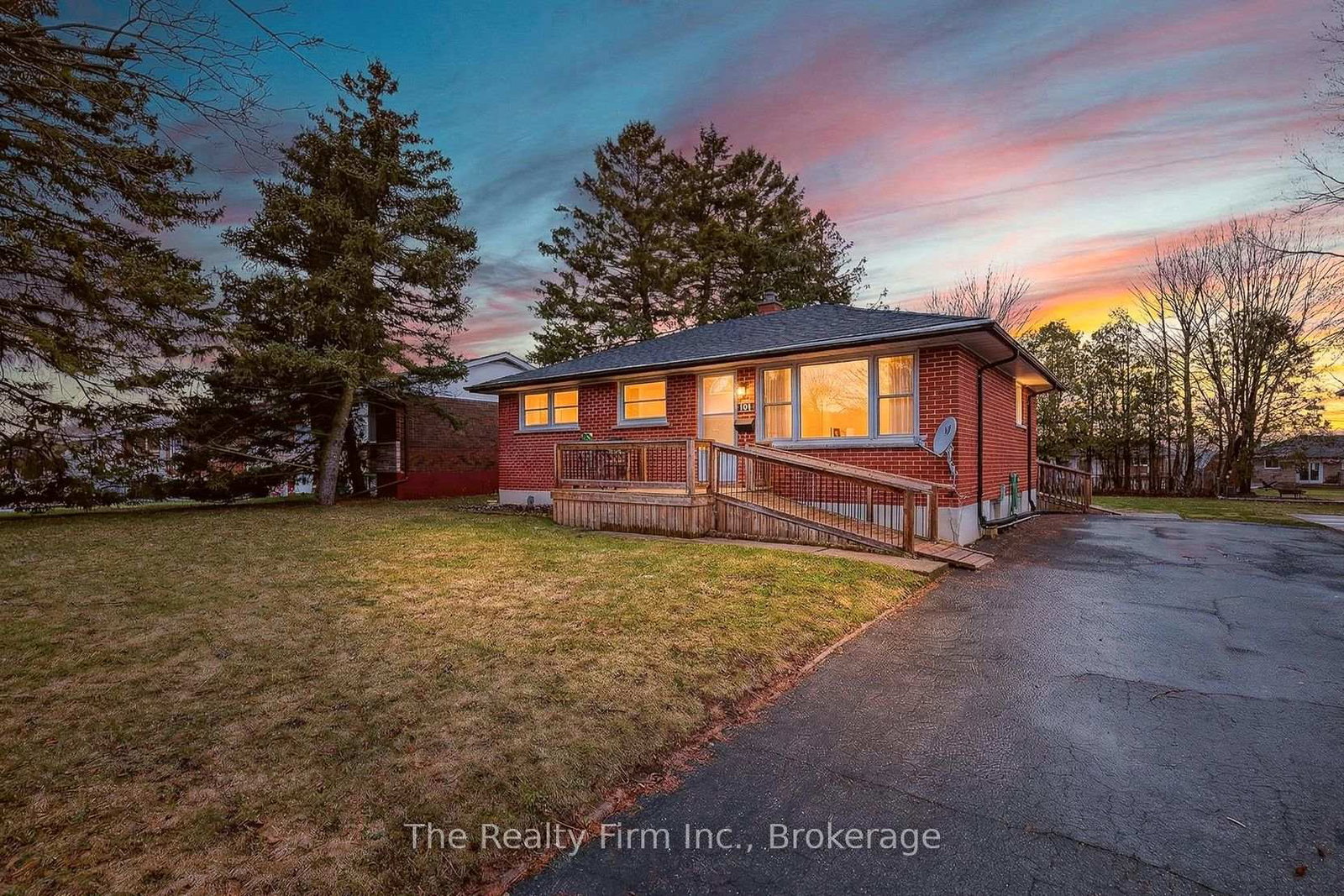 10-chisholm-drive-ingersoll-ontario-x12944990
