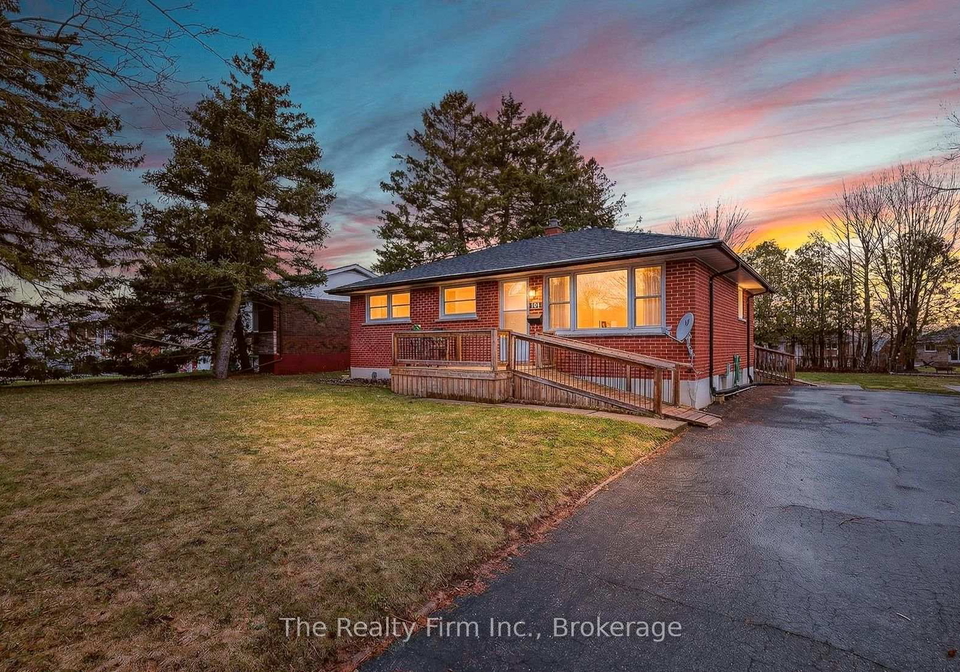 10-chisholm-drive-ingersoll-ontario-x12944990