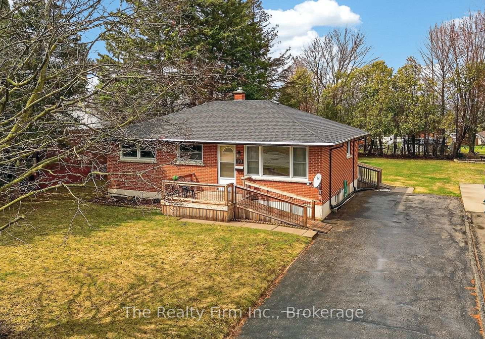 10-chisholm-drive-ingersoll-ontario-x12944990