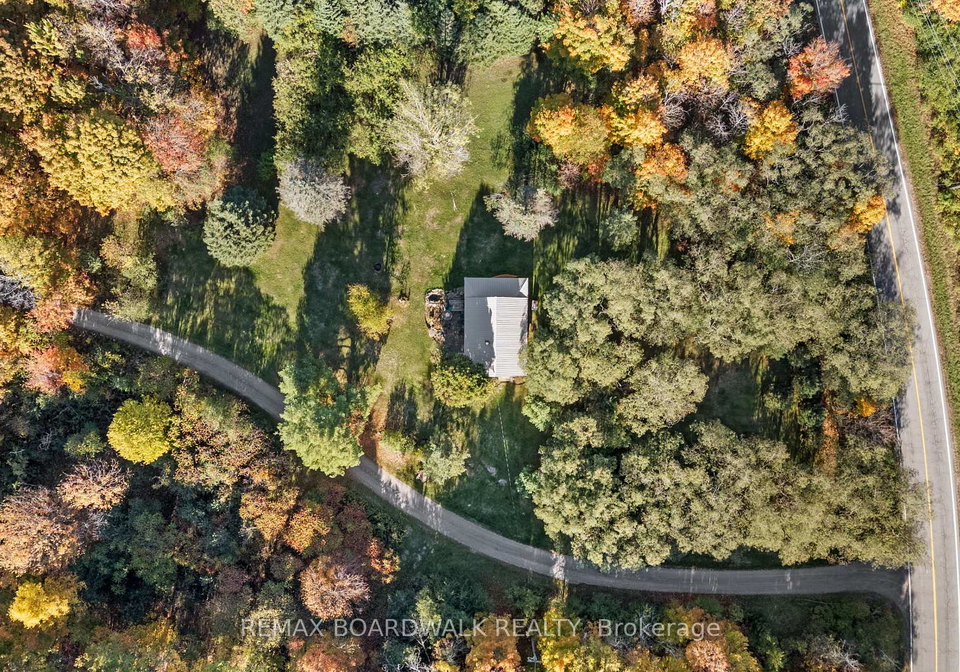 402-mp4-road-rideau-lakes-ontario-x12945194
