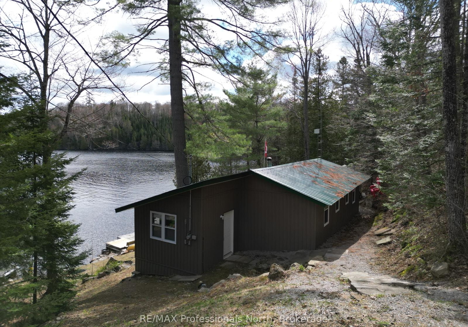 1027-dow-trail-dysart-et-al-ontario-x12945382