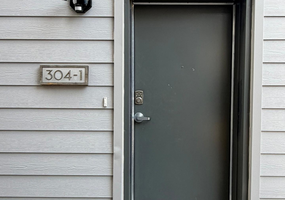 304-elmgrove-avenue-ottawa-ontario-x12945642