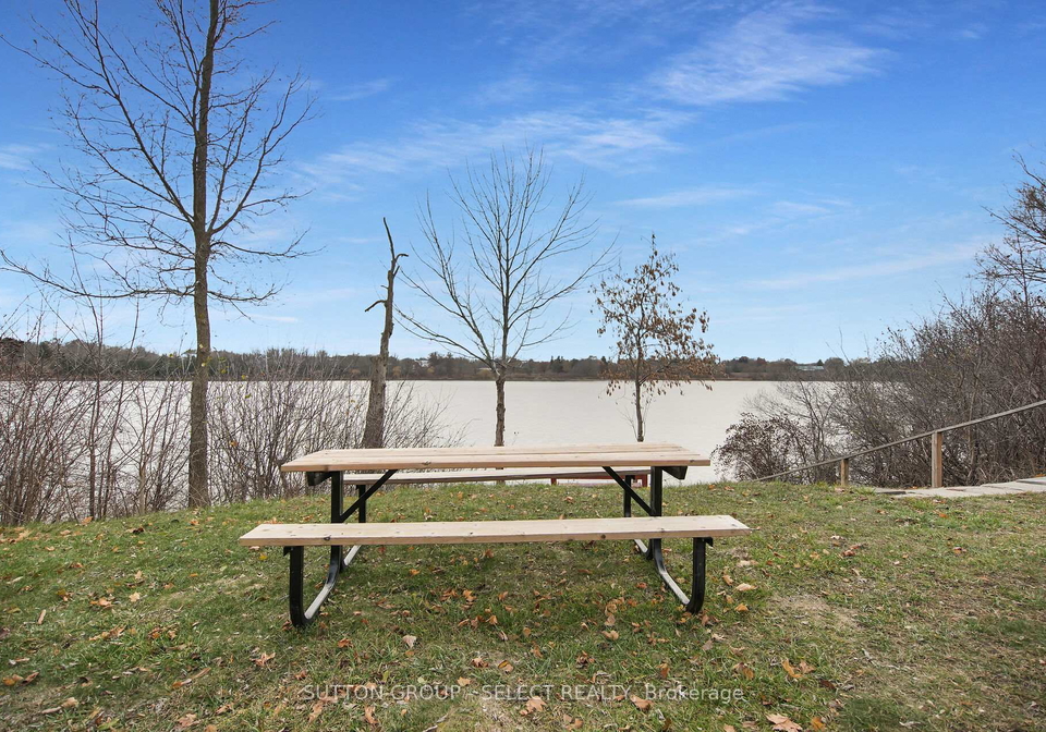 21069-riverview-drive-thames-centre-ontario-x12945662