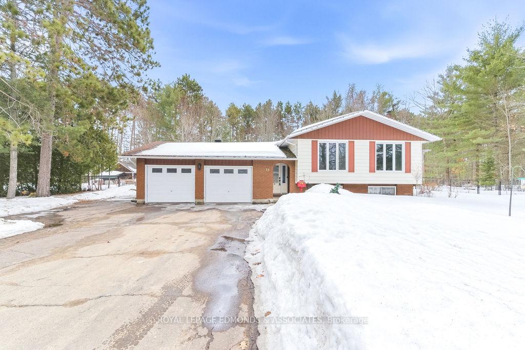 15-mckay-street-petawawa-ontario-x12946854