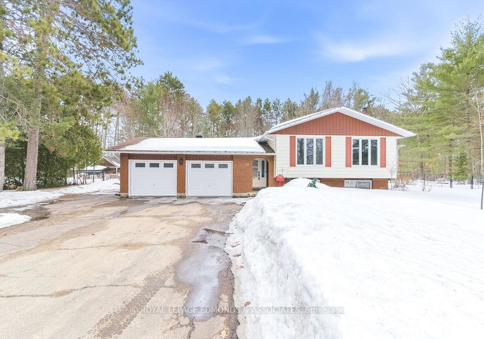 15-mckay-street-petawawa-ontario-x12946854