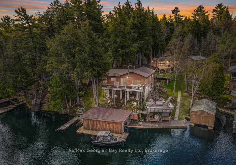 15sr405-severn-river-shore-muskoka-lakes-ontario-x12946922