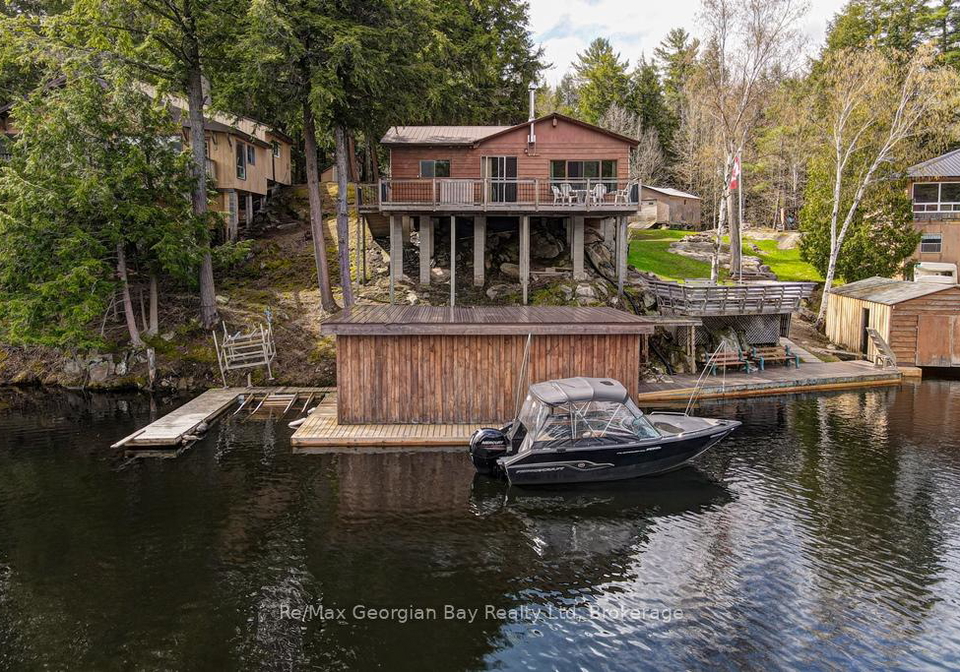15sr405-severn-river-shore-muskoka-lakes-ontario-x12946922