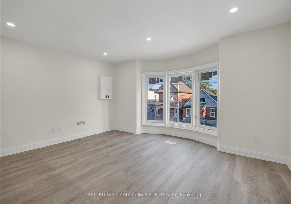 718-cannon-street-e-hamilton-ontario-x12947270