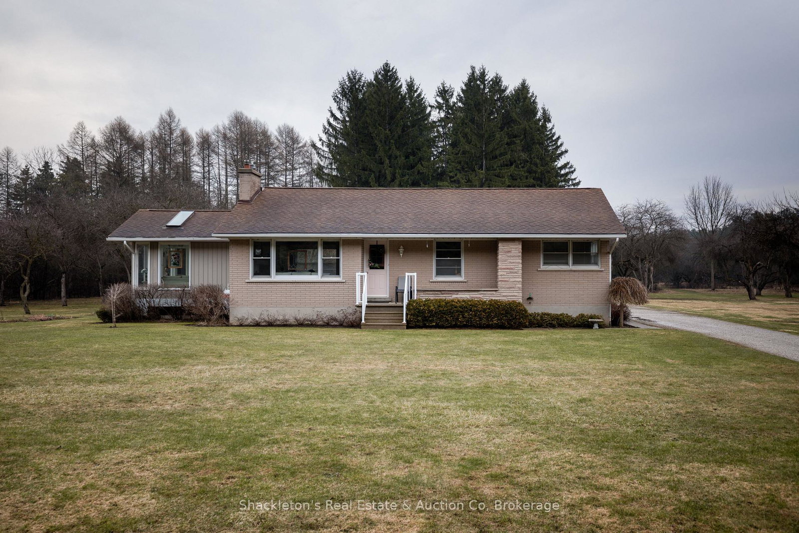3943-line-9-line-perth-south-ontario-x12947362
