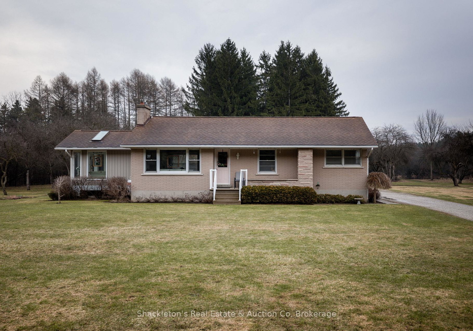 3943-line-9-line-perth-south-ontario-x12947362