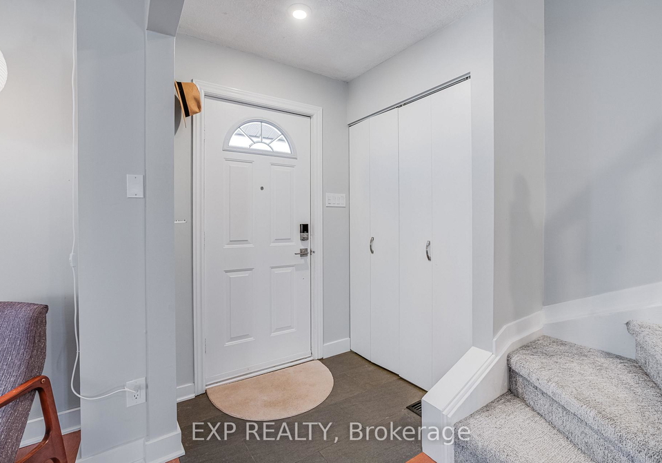 53a-kempster-avenue-ottawa-ontario-x12947512