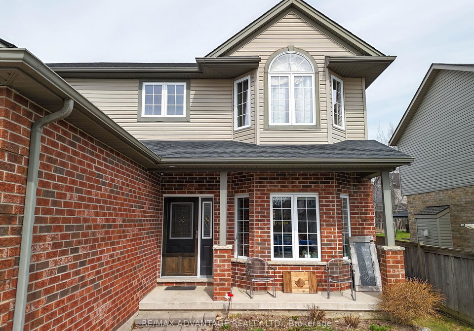 22-periwinkle-drive-middlesex-centre-ontario-x12947524