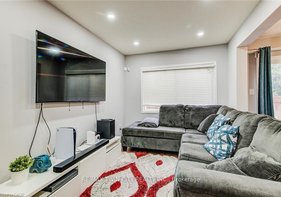 1dudhope-avenue-cambridge-ontario-x12947612