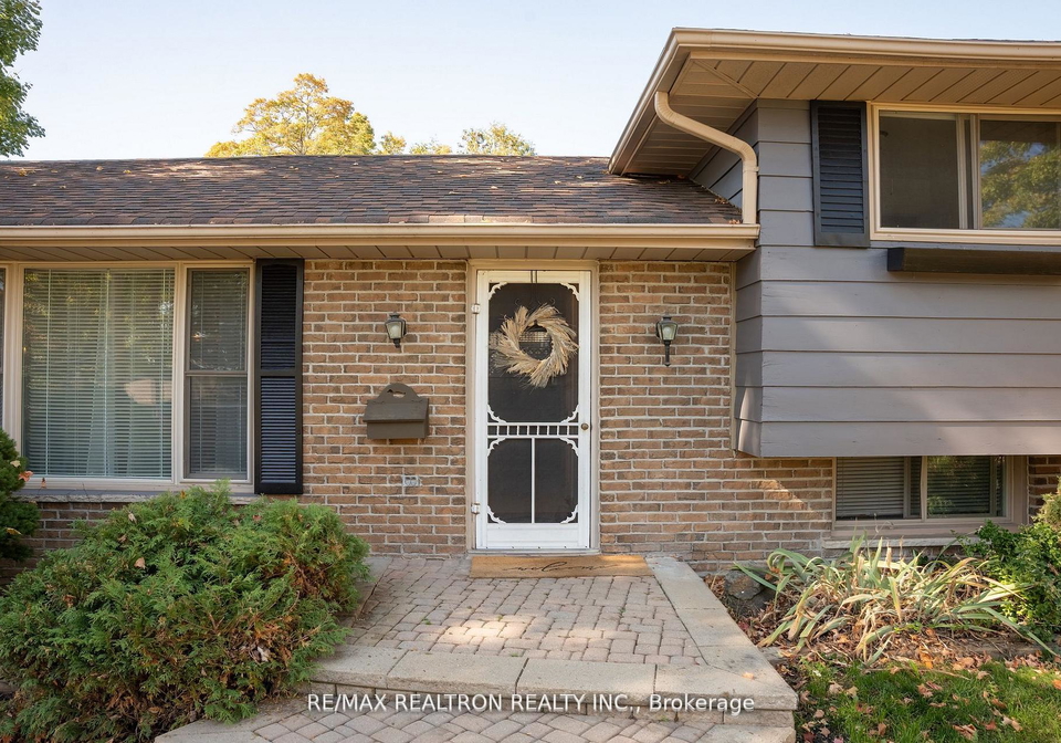 323-lindan-avenue-w-selwyn-ontario-x12948176